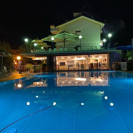 Hotel Minerva Gatteo a Mare Exterior photo