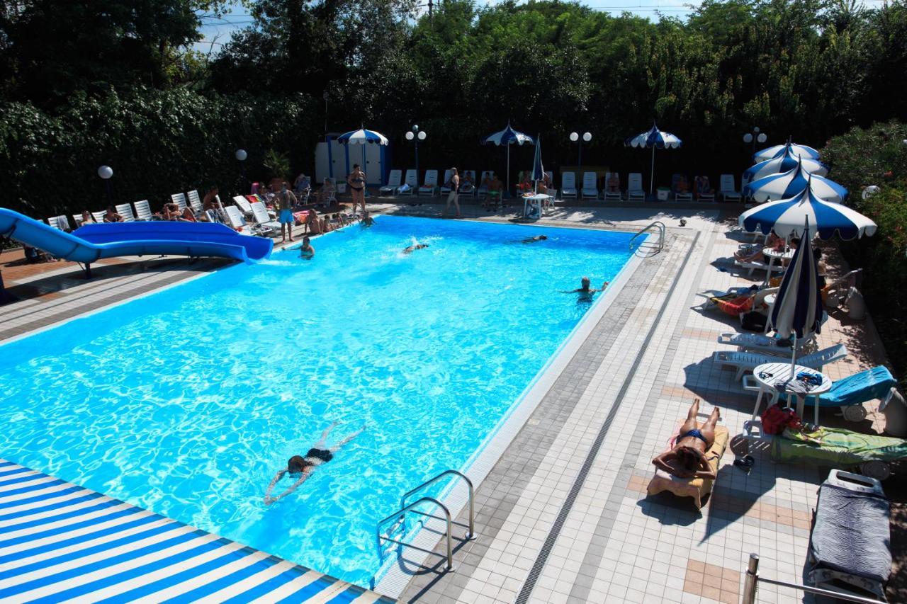 Hotel Minerva Gatteo a Mare Exterior photo